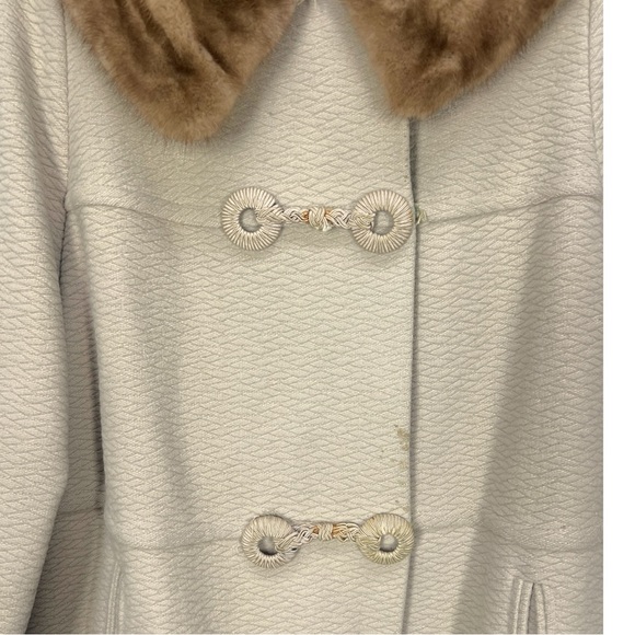 Vintage 50's/60's Tan Bettyjean Furred Fashion Fur Collar Coat with Flaws - Picture 2 of 16